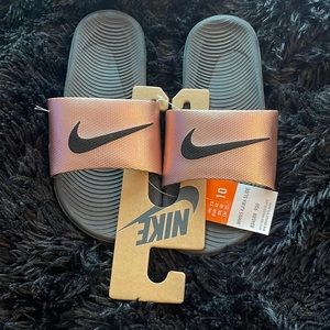 NWT NIKE WOMEN'S KAWA SLIDES SZ 10
